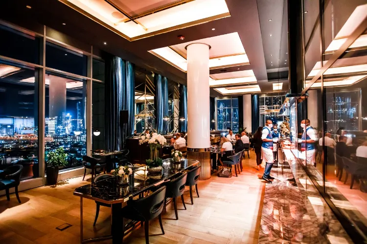 Bull & Bear - DIFC Dubai Bull & Bear - DIFC Dubai