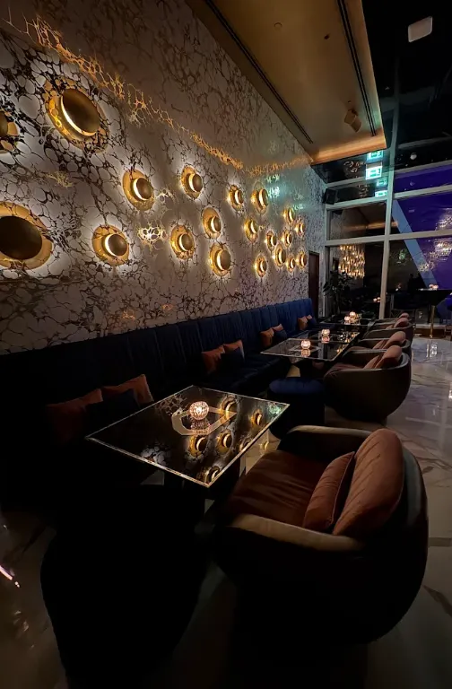 Gilt - Burj Al Arab Gilt - Burj Al Arab Tables & Chairs