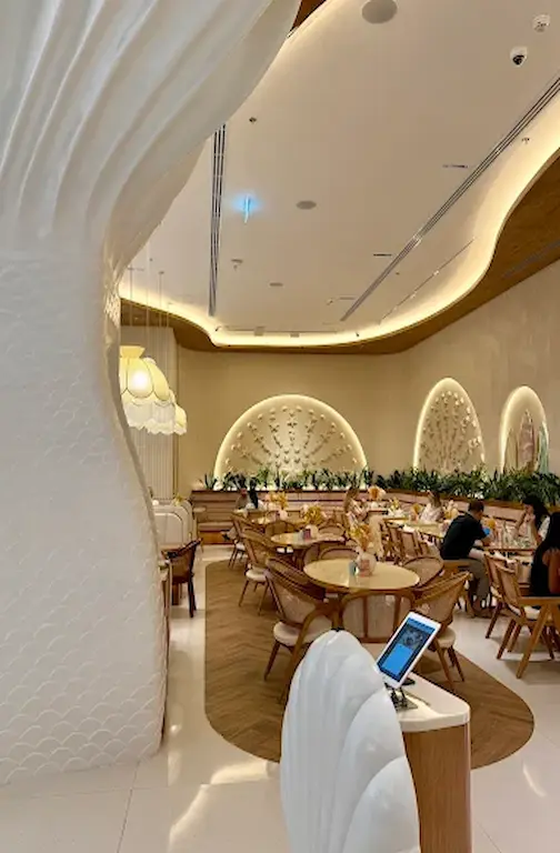 Brunch & Cake - Palm Jumeirah Mall (Nakheel Mall) Brunch & Cake Nakheel Mall Restaurant Interior
