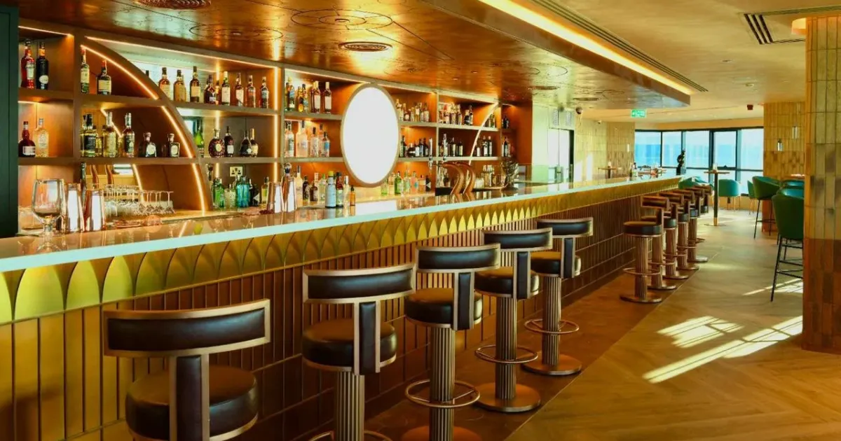 Dubai Marina Restaurants Observatory Lounge Restaurant Dubai Marina