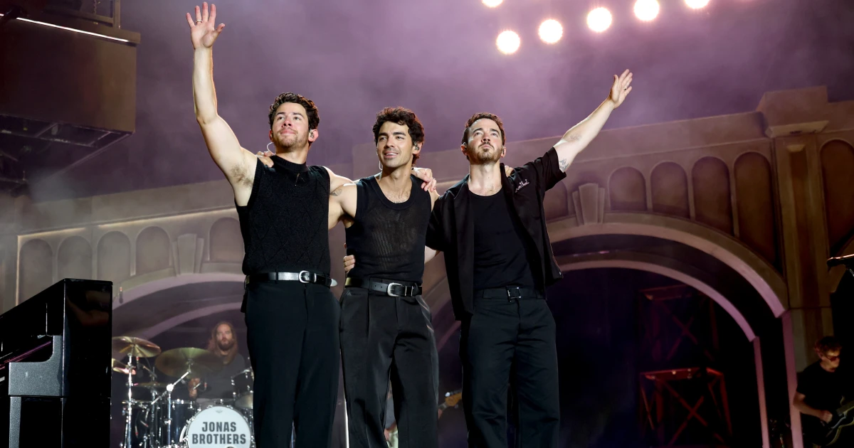 OFFLIMITS Music Festival Abu Dhabi Rescheduled with Shakira & Jonas Brothers
