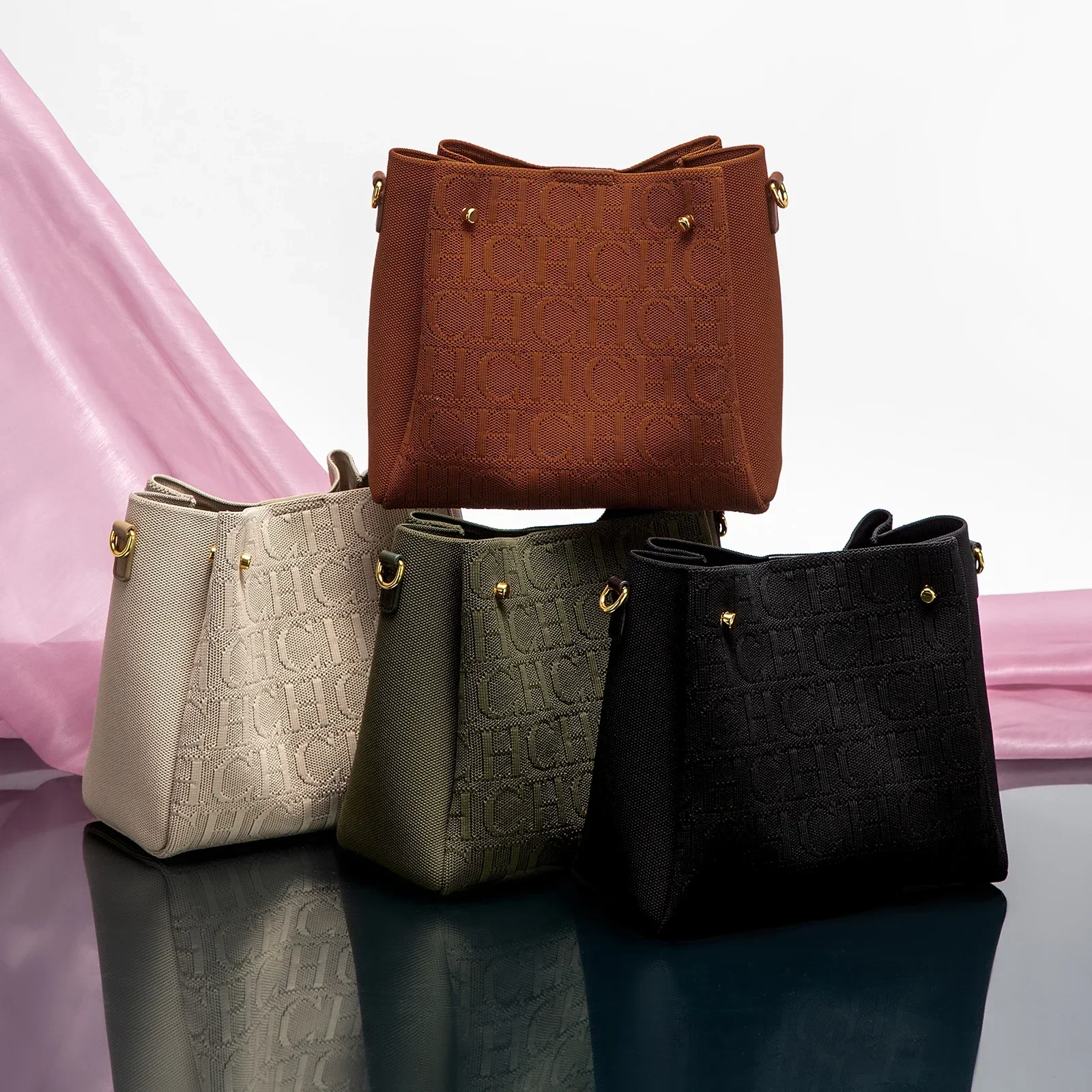 CH Autumn Winter Classic Crossbody Bag Brand Temperament Fashionable Casual Large Capacity Women's Shoulder Bag CH Autumn Winter Classic Crossbody Bag Brand Temperament Fashionable Casual Large Capacity Women's Shoulder Bag - Image 2
