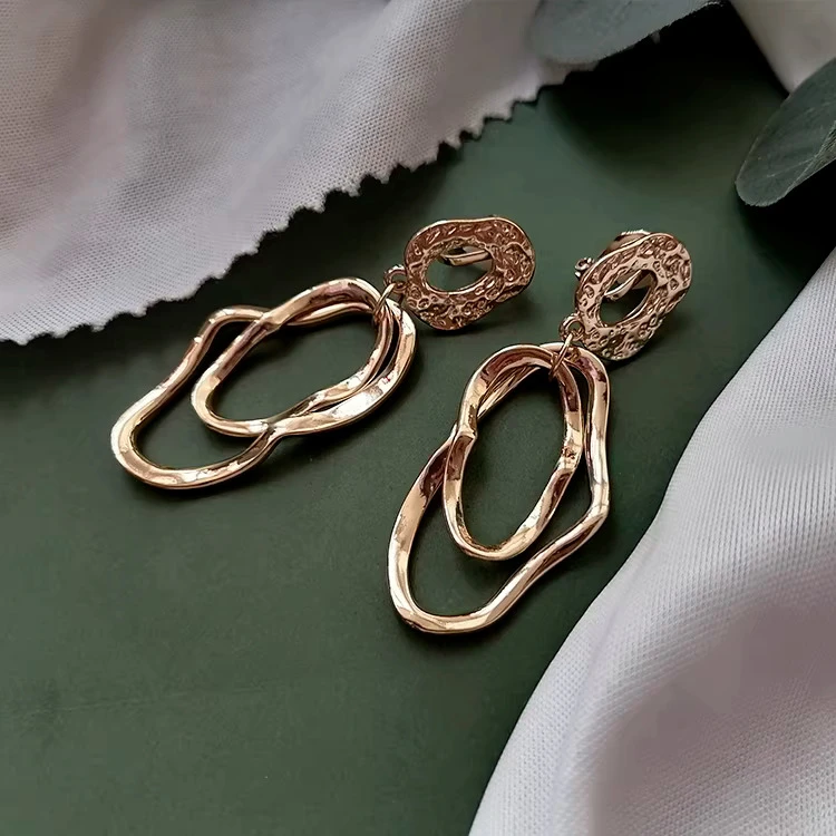 Trendy Korean Minimalist Statement Clip Earrings Jewelry Elegant Gold Color Goemtric Clip Earrings Without Piercing for Women Trendy Korean Minimalist Statement Clip Earrings Jewelry Elegant Gold Color Goemtric Clip Earrings Without Piercing for Women - Image 19