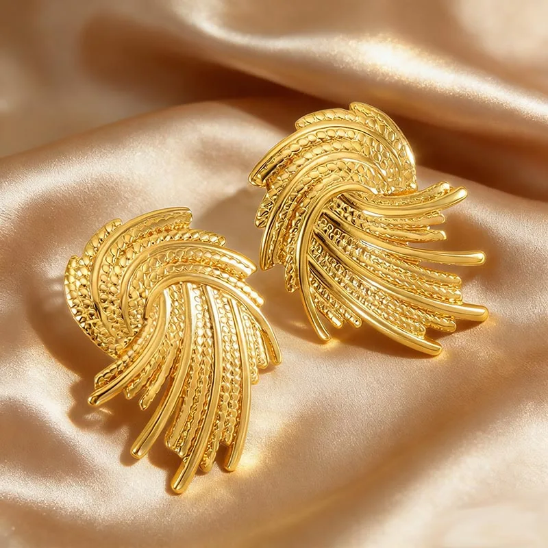 Trendy Korean Minimalist Statement Clip Earrings Jewelry Elegant Gold Color Goemtric Clip Earrings Without Piercing for Women Trendy Korean Minimalist Statement Clip Earrings Jewelry Elegant Gold Color Goemtric Clip Earrings Without Piercing for Women - Image 7