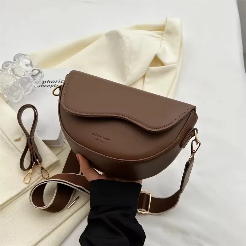Luxury Handbag Fashion Print Large Capacity Soft Leather Women Shoulder Crossbody Bag Leisure Designer Ladies Purses and Handbag Luxury Handbag Fashion Print Large Capacity Soft Leather Women Shoulder Crossbody Bag Leisure Designer Ladies Purses and Handbag - Image 37