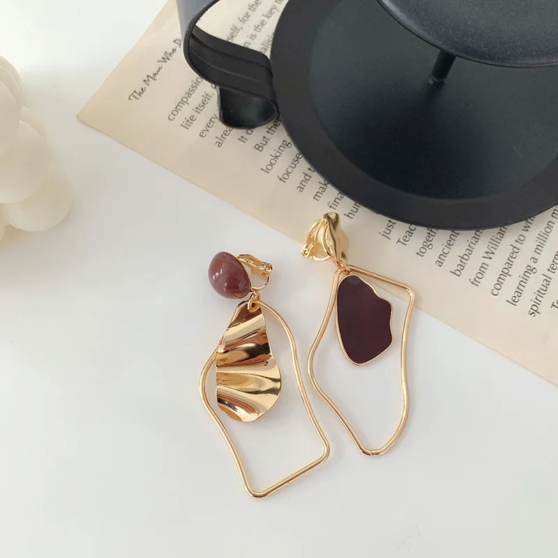 Trendy Korean Minimalist Statement Clip Earrings Jewelry Elegant Gold Color Goemtric Clip Earrings Without Piercing for Women Trendy Korean Minimalist Statement Clip Earrings Jewelry Elegant Gold Color Goemtric Clip Earrings Without Piercing for Women - Image 17