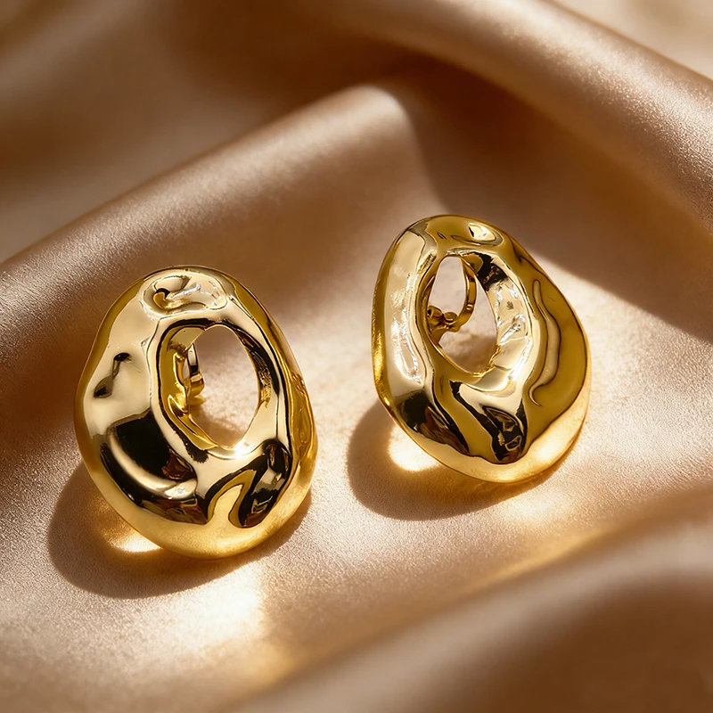 Trendy Korean Minimalist Statement Clip Earrings Jewelry Elegant Gold Color Goemtric Clip Earrings Without Piercing for Women Trendy Korean Minimalist Statement Clip Earrings Jewelry Elegant Gold Color Goemtric Clip Earrings Without Piercing for Women - Image 9