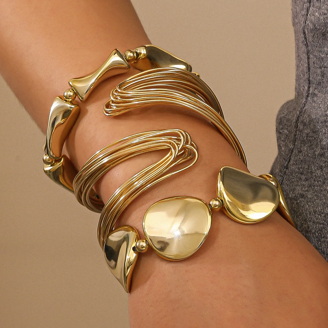 3 Pcs/set Geometric Twisted Lines Irregular Shaped Open Cuff Bracelet and Bangle Set for Women Punk Exaggerated Style Accessor 3 Pcs/set Geometric Twisted Lines Irregular Shaped Open Cuff Bracelet and Bangle Set for Women Punk Exaggerated Style Accessor