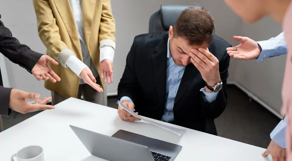 UAE Labour Law 10 Reasons You Can Be Fired Without Notice Article 44 Explained